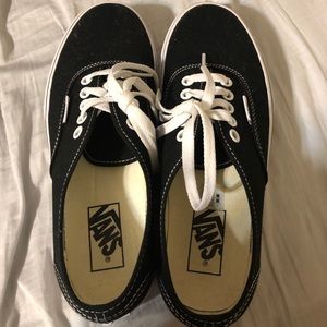 Vans Shoes - Black vans tennis shoes Vans Shoes - Black vans tennis shoes